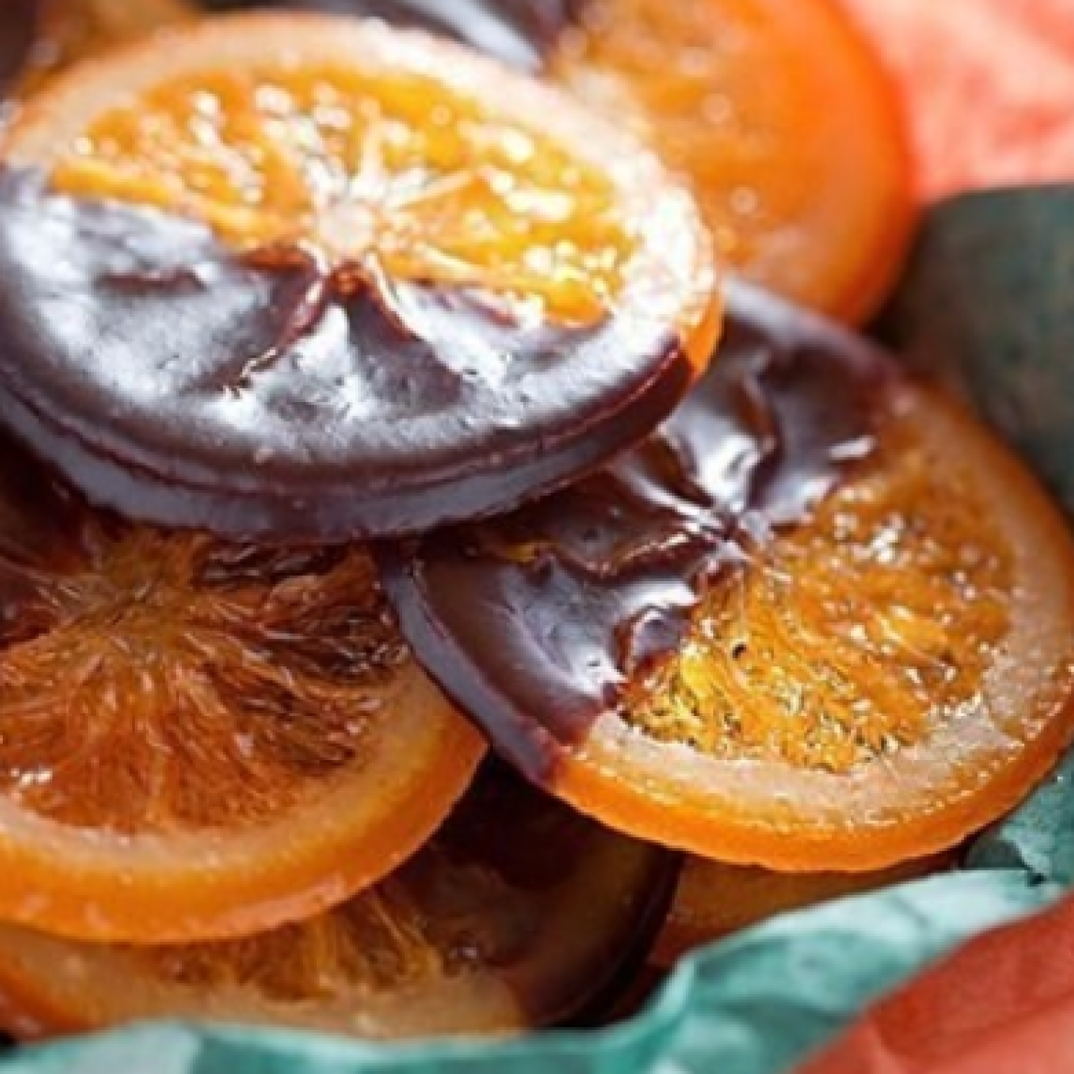Карамелизированные апельсины в черном и белом шоколаде по-испански
