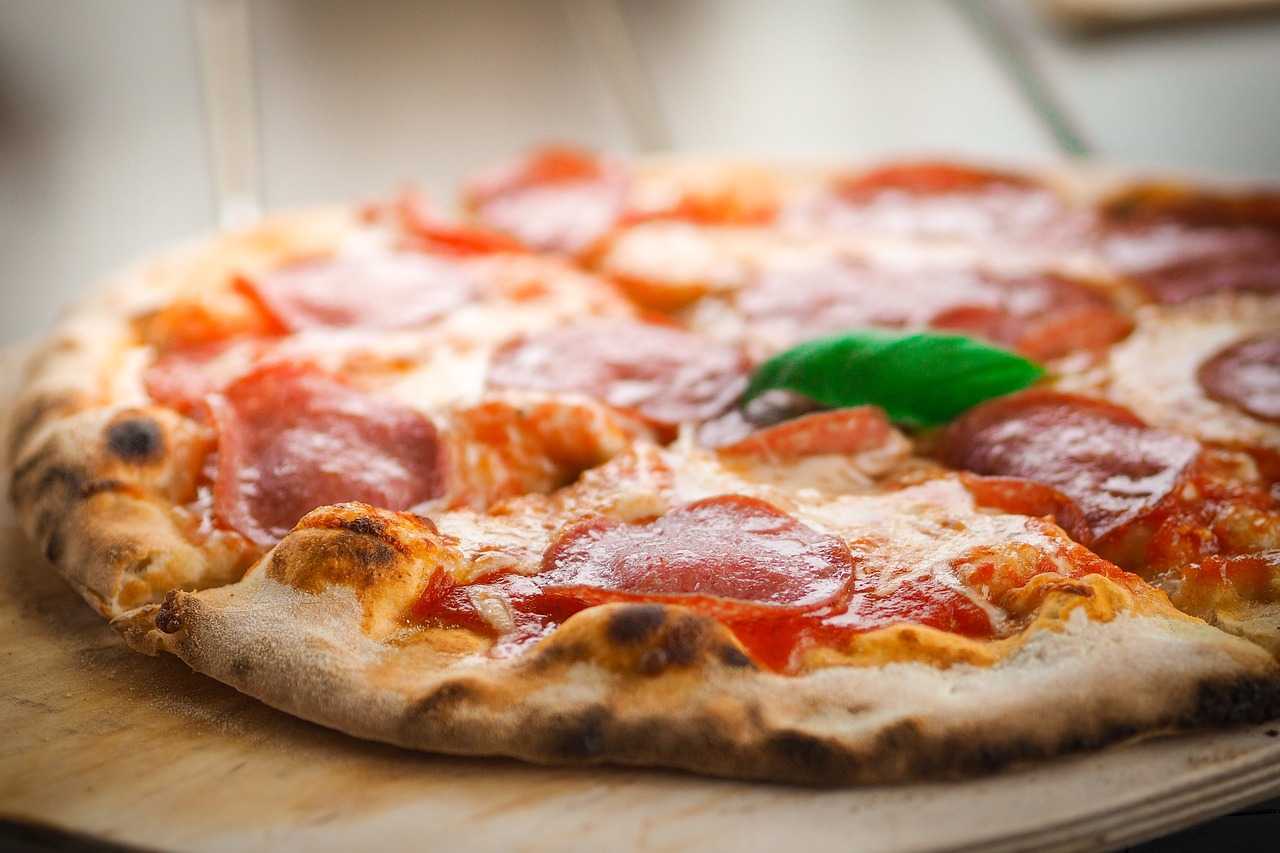 Тесто для пиццы на сухих дрожжах: итальянский рецепт