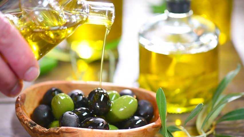 Оливковое масло – когда и где оно появилось? какими полезными свойствами обладает?