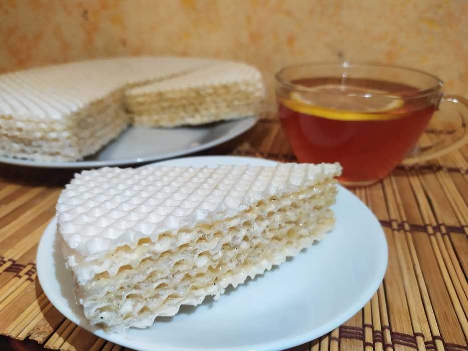 Торт из вафельных коржей со сгущенкой — пошаговый рецепт с фото