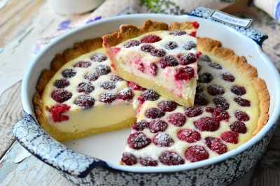 Пирог с малиной - рецепт со свежей, замороженной малиной, со слоеным или песочным тестом. пирог с малиной в мультиварке.