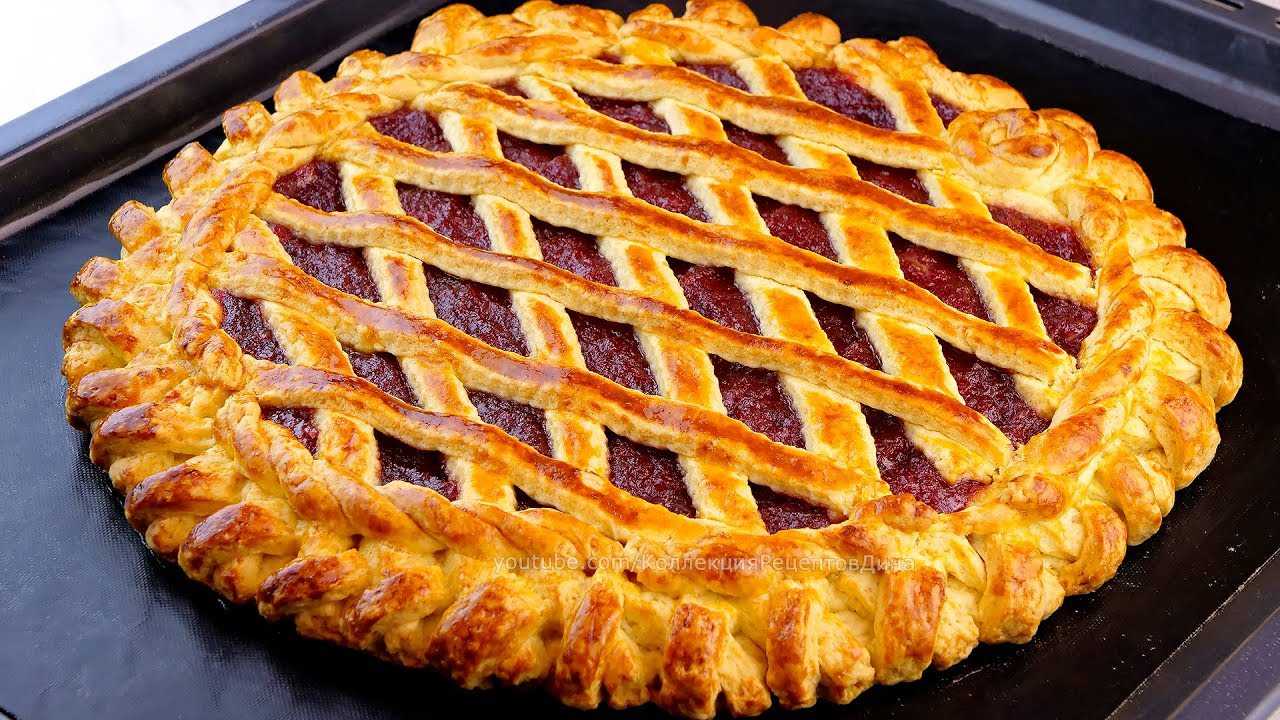 Пирог из слоеного теста в мультиварке: рецепты выпечки с яблочной, грибной и рыбной начинкой