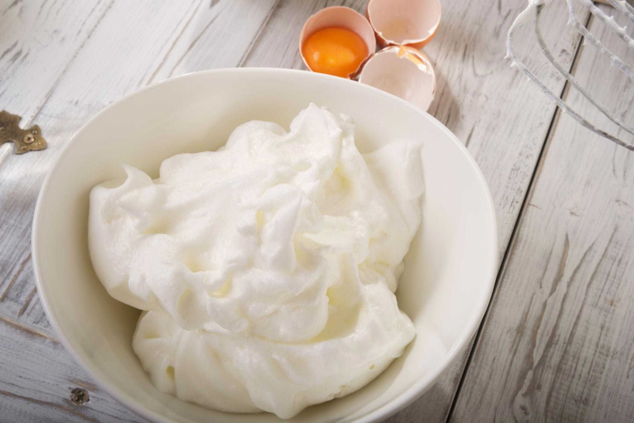 Белковый крем для торта: 8 самых вкусных рецептов, подробная инструкция, фото