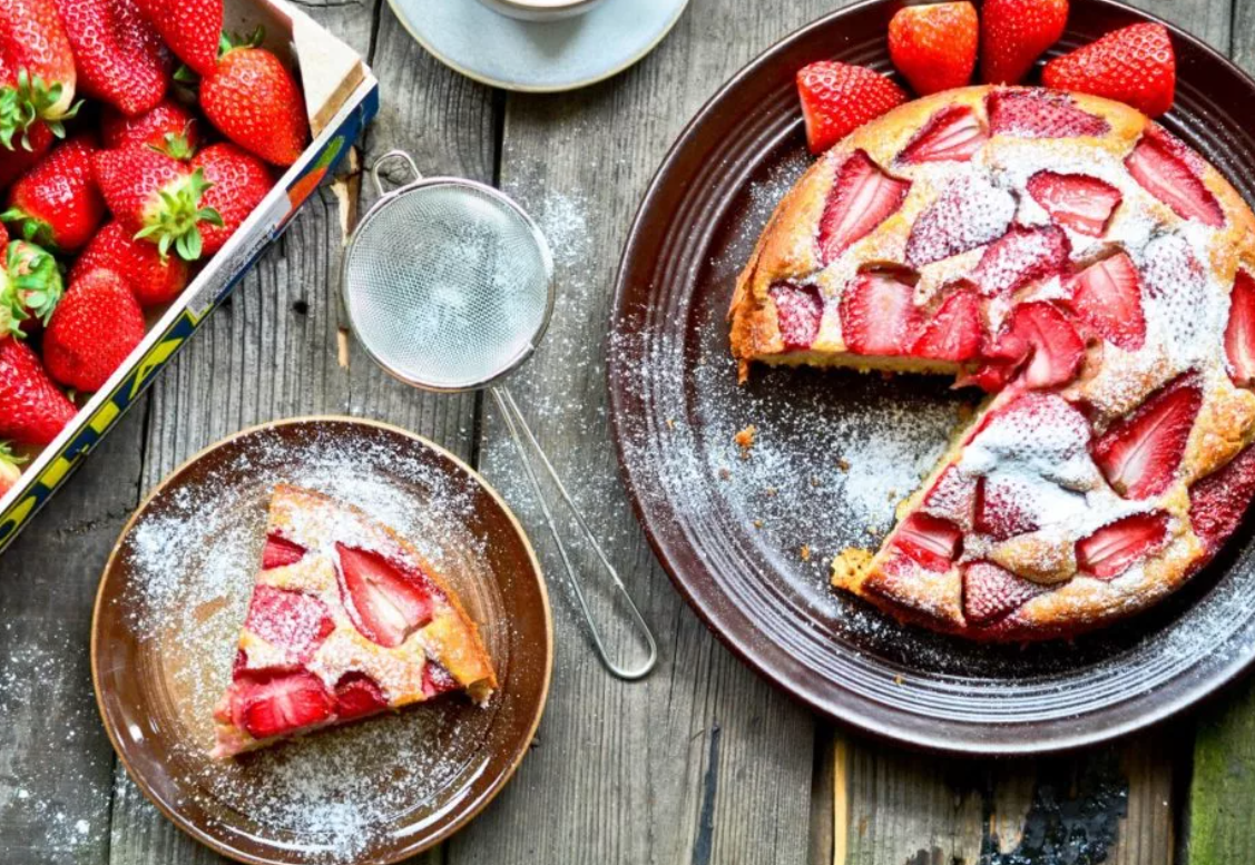 Пирог с клубникой — 12 рецептов вкусного летнего пирога
