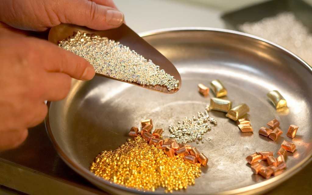 Сплавы золота: какие бывают, как изготавливают и с какими металлами применяются