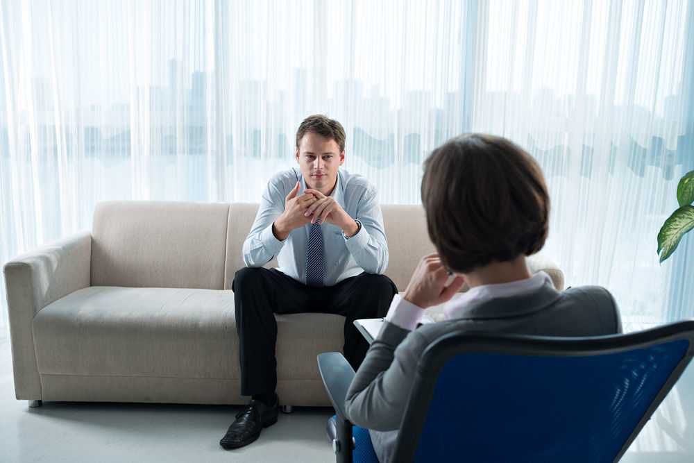 Как проходит прием у психотерапевта: что нужно знать, как себя вести и почему не стоит его бояться?