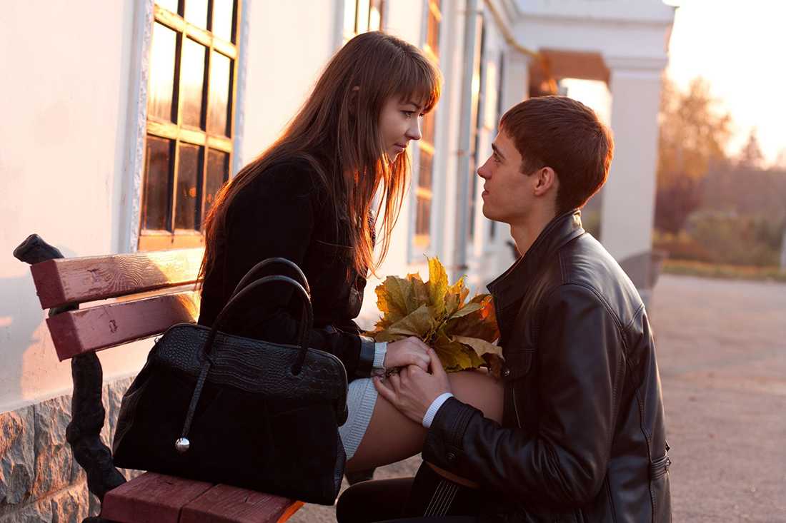 Что делать, если друзья влюбились друг в друга? варианты развития событий - psychbook.ru