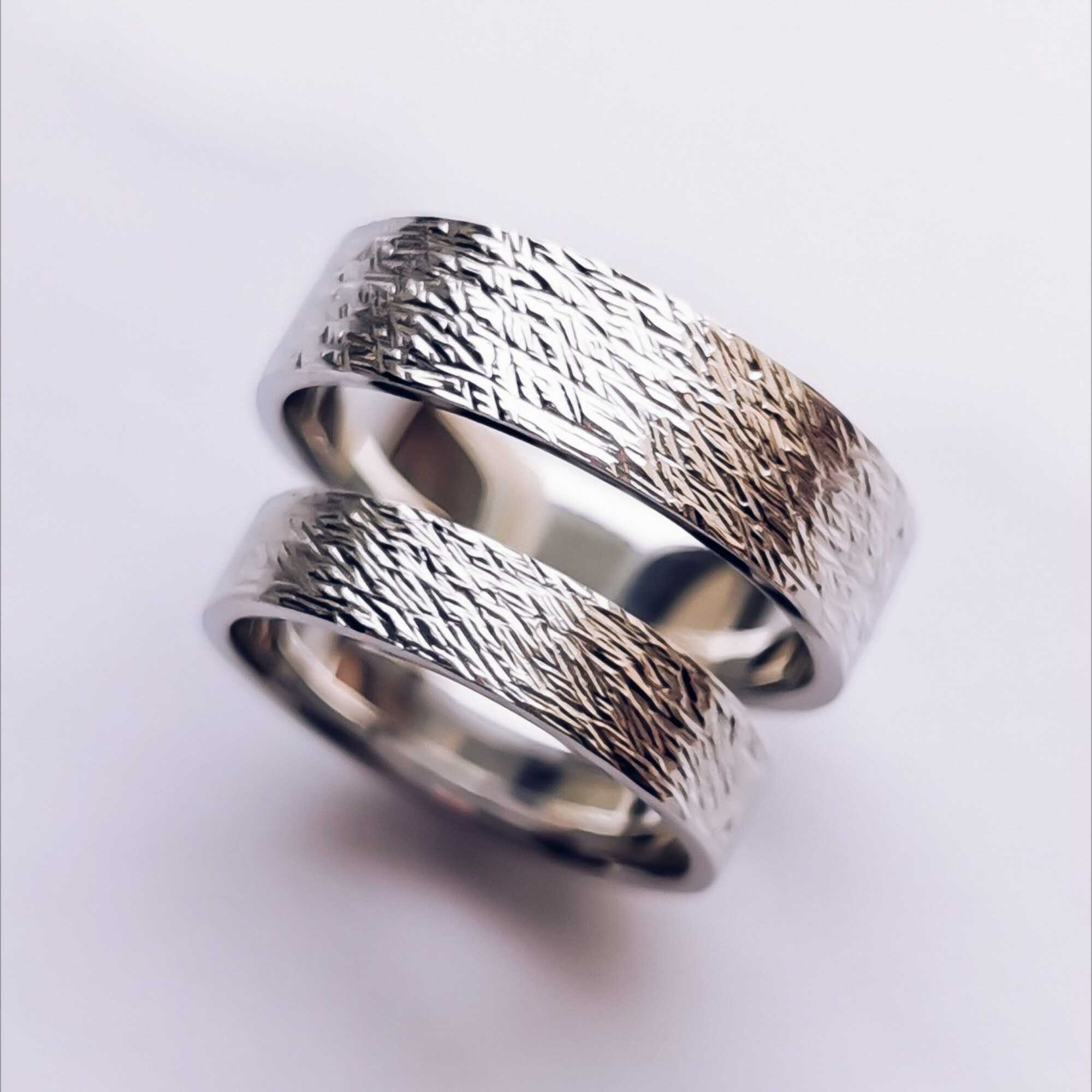 Комбинированные обручальные кольца: варианты из 2-х и 3-х видов золота