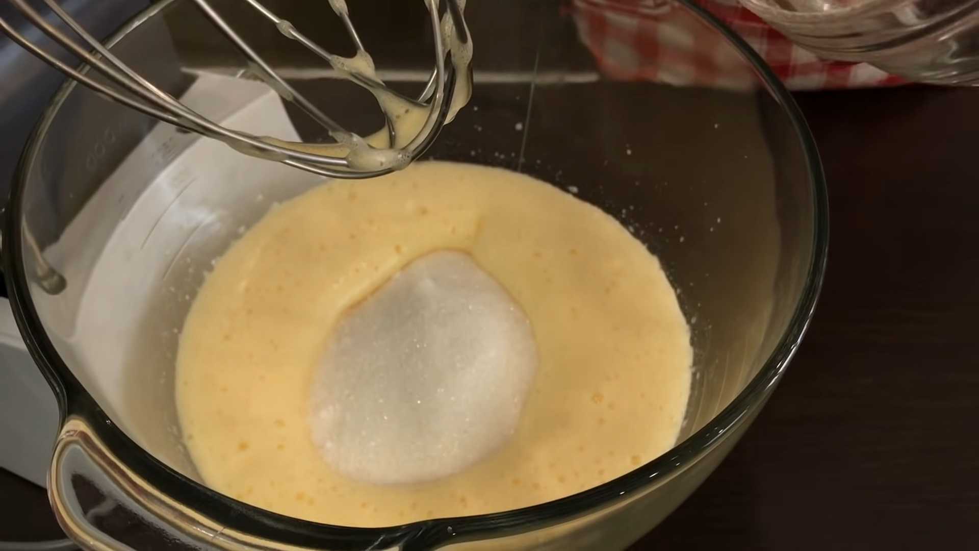 Тесто для кекса на молоке и с растительным маслом. Хушаф рецепт. Тесто кефир растительное масло