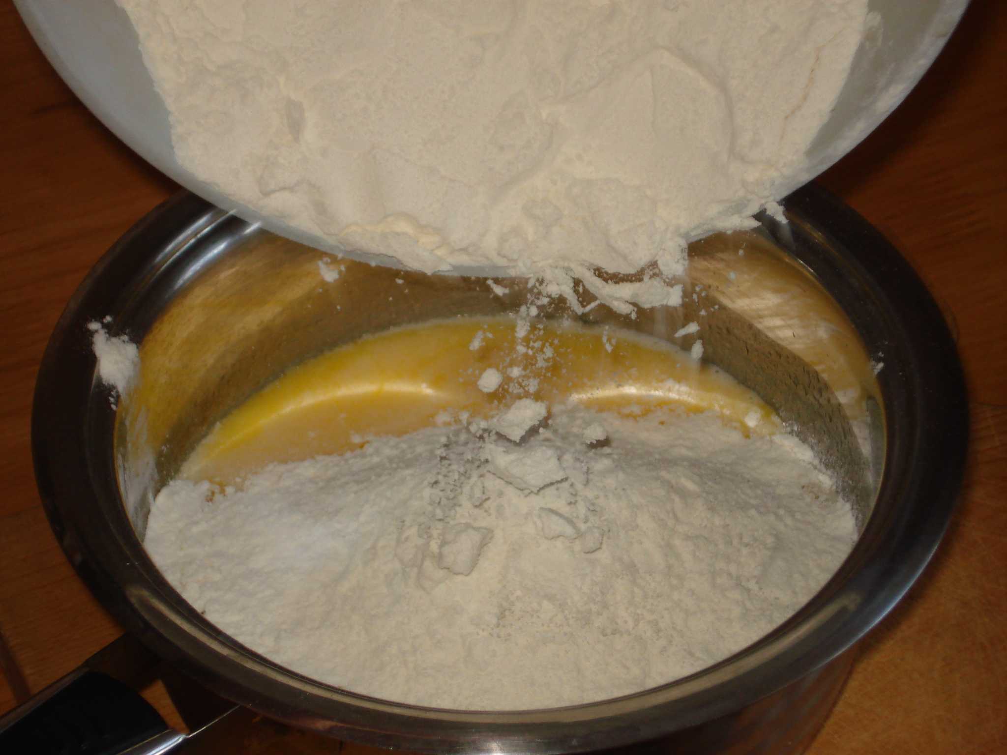 Рецепт эклеров: как приготовить тесто и крем
