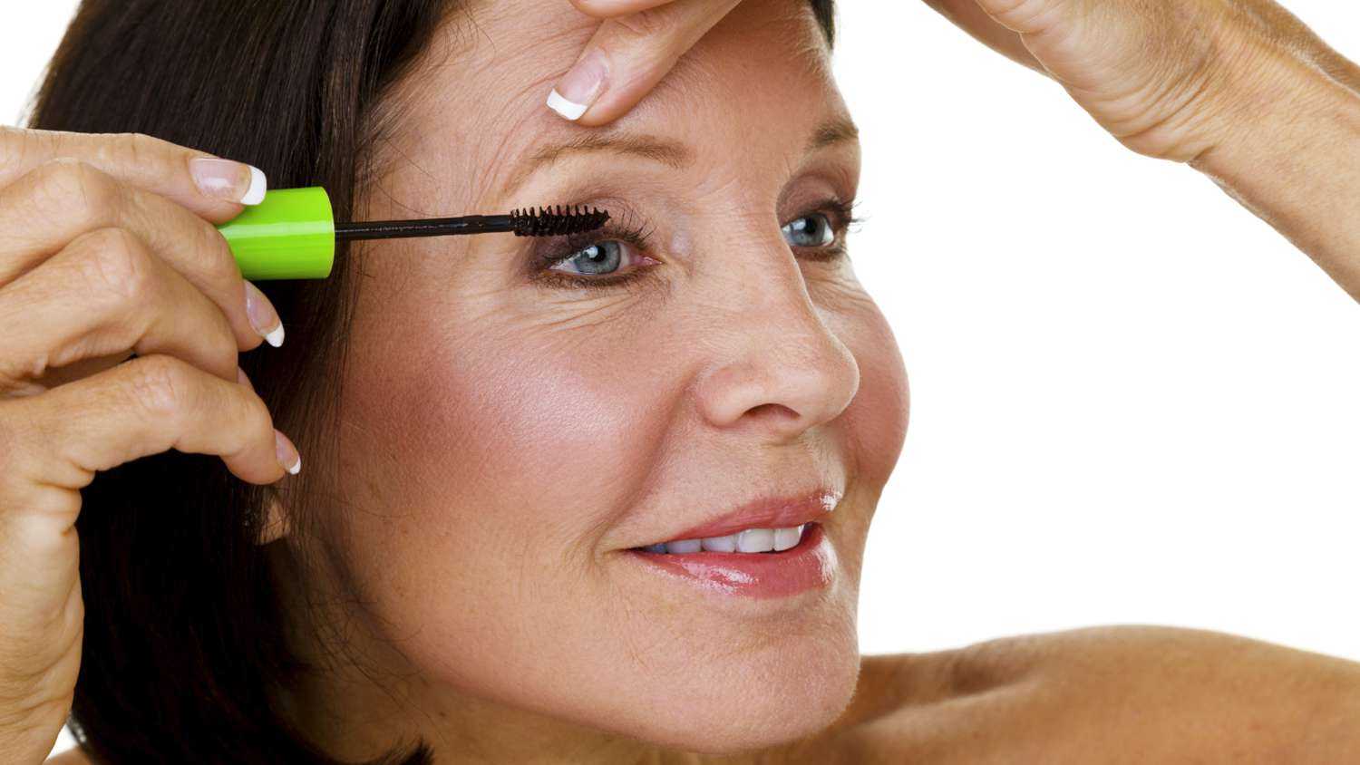 Как делать макияж для женщин после 55 чтоб выглядеть моложе своих лет