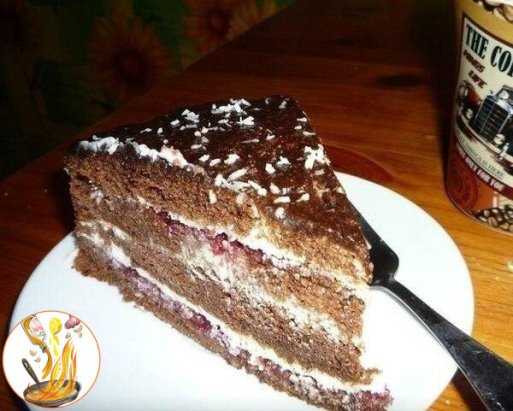 Торт со сметанным кремом: 2 простых рецепта в домашних условиях