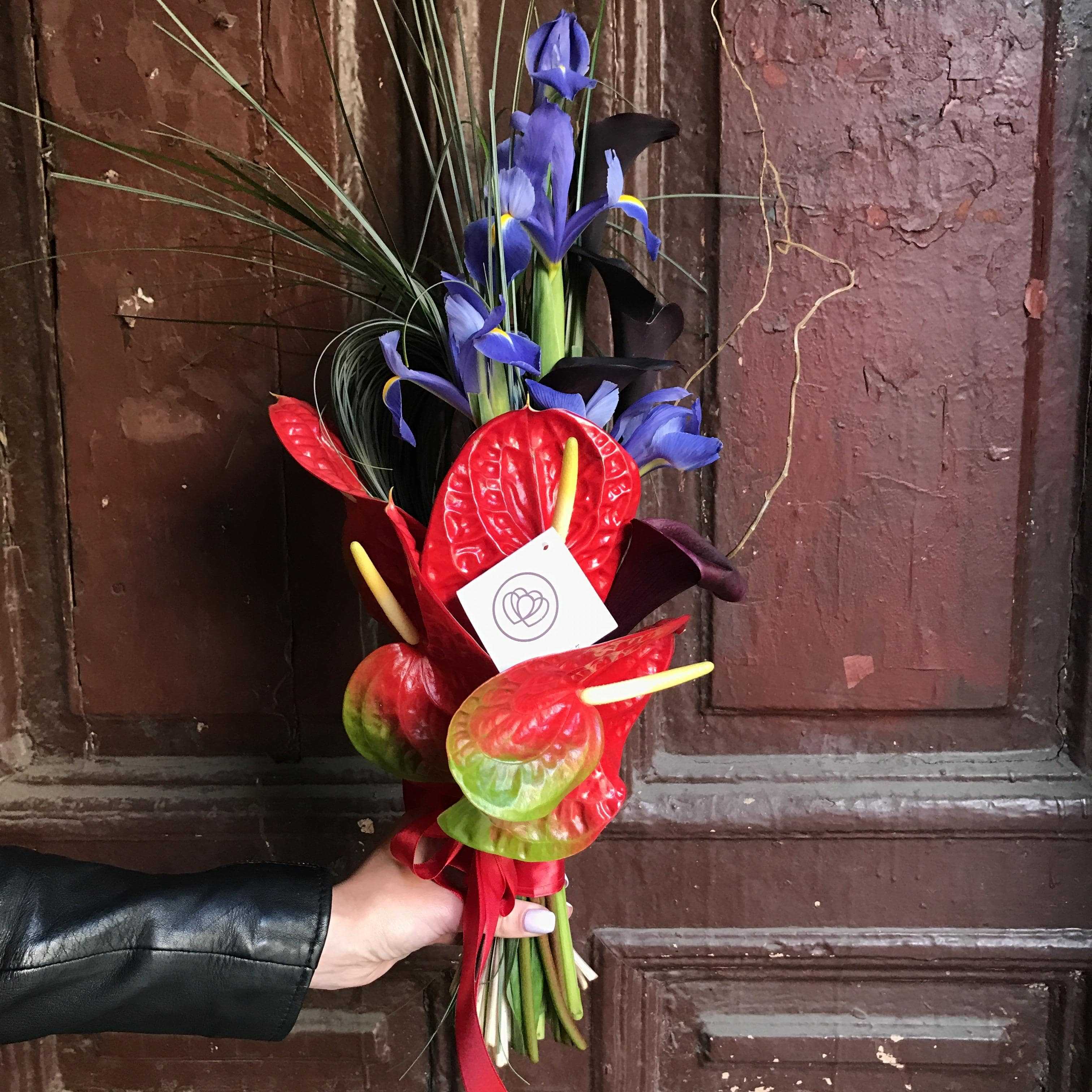 Какие цветы можно дарить мужчине: цветочный этикет и дизайн букета