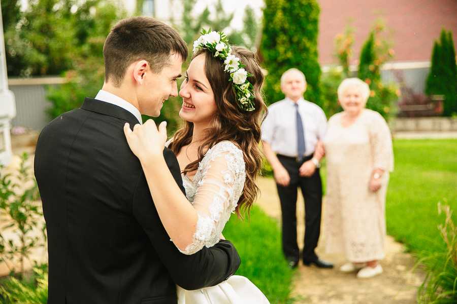 Когда лучше знакомиться с родителями парня. знакомство парня с родителями невесты: секреты церемонии