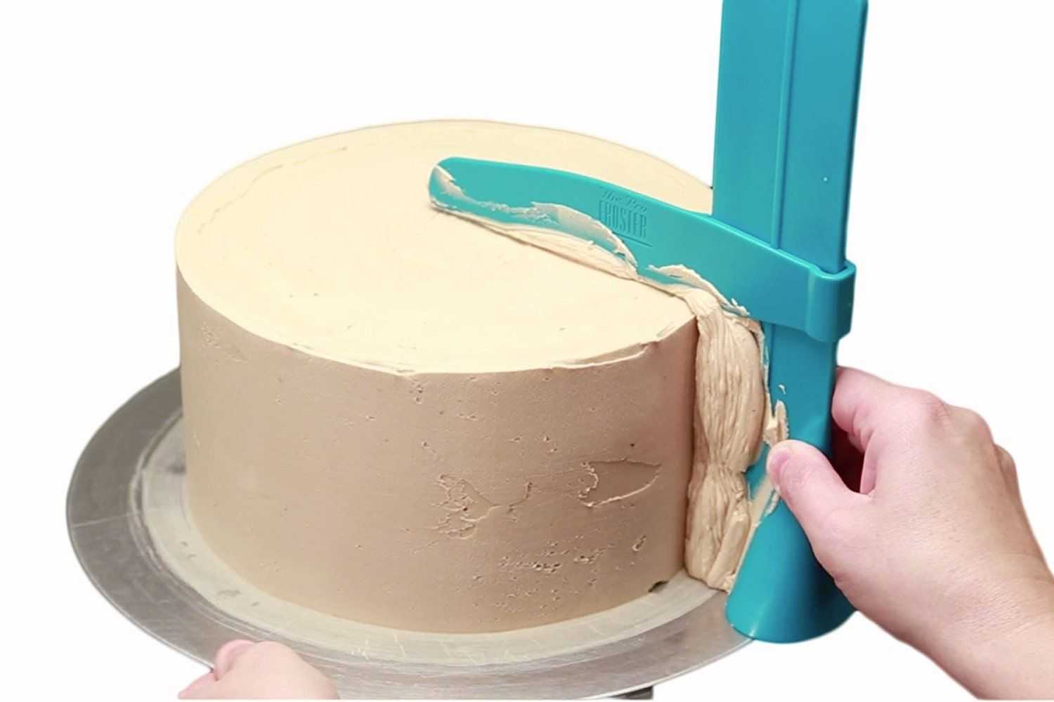 Как выровнять торт без поворотного стола