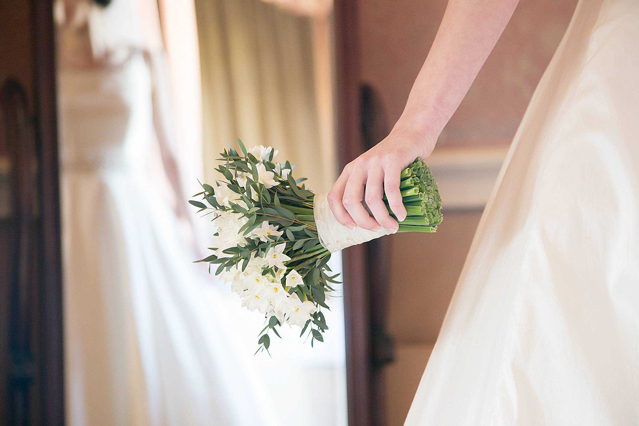 Что нельзя дарить на свадьбу молодоженам: приметы, суеверия и запреты