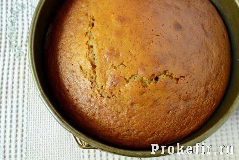 Как приготовить пышный пирог с вареньем на кефире с фото и видео