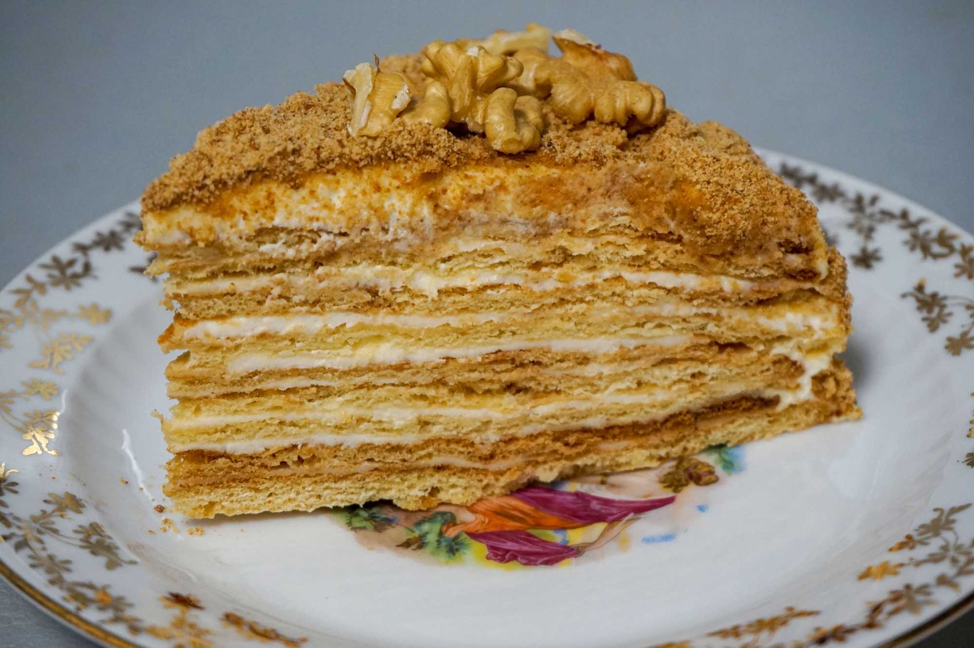 Торт муравейник: классический рецепт пошагово. рецепт торта муравейник без выпечки с печеньем с домашних условиях