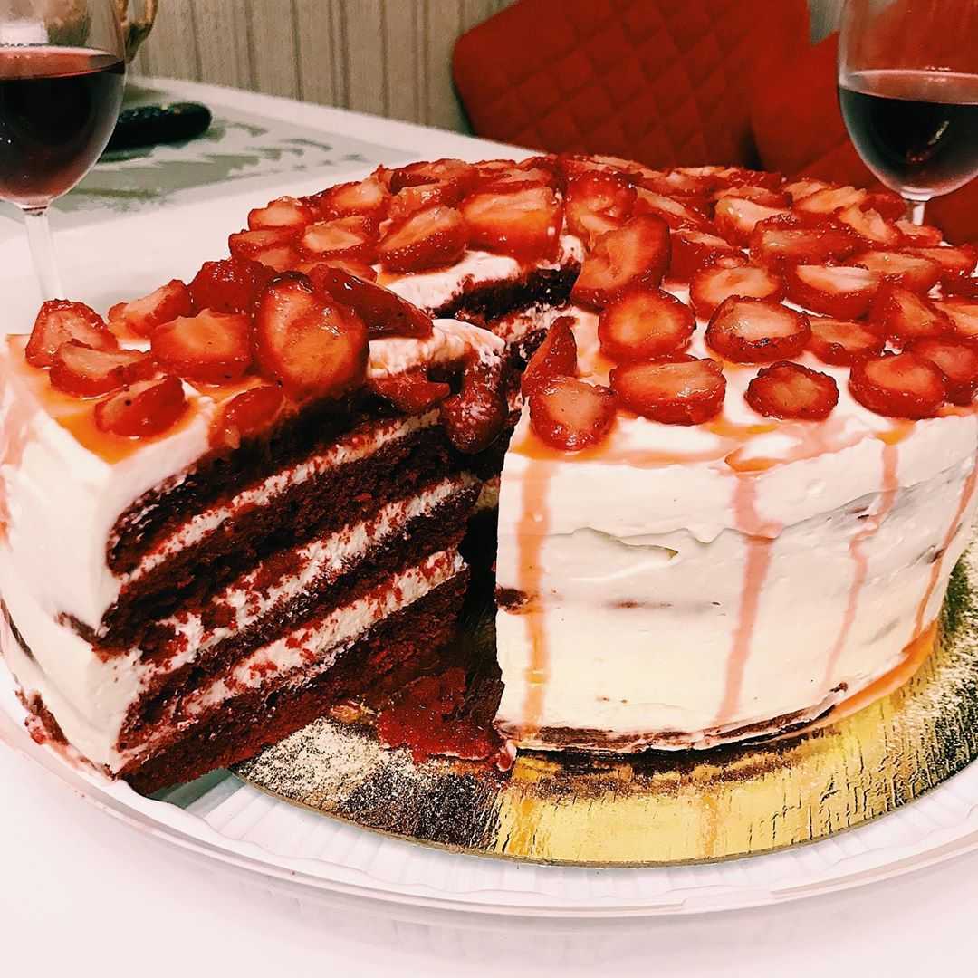 Вкусный домашний торт рецепт на день рождения. Домашние торты. Вкусный торт. Домашний тортик. Торт простой.