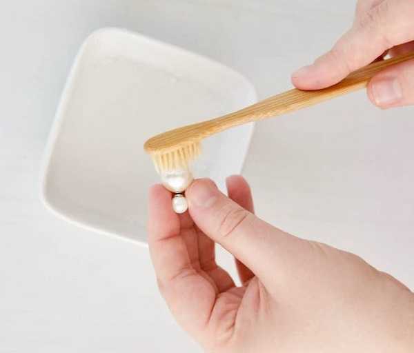 Как ухаживать за жемчугом? как его быстро и эффективно почистить в домашних условиях? как правильно хранить и оживить камень?