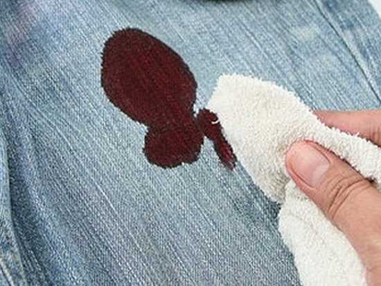 Как отстирать кровь с одежды и постельного белья? средства для быстрого выведения старых и свежих пятен