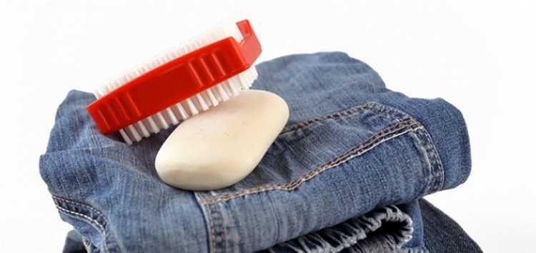 Проверенные рецепты и способы, как отстирать джинсы от травы в домашних условиях