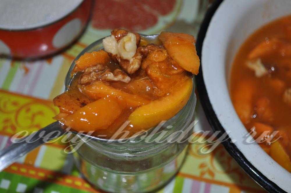 Рецепты абрикосового варенья с разными орехами - спрячьте оранжево-ореховое лето  в банку