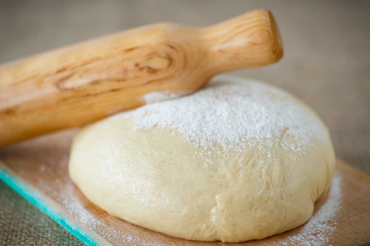 Дрожжевое тесто для пирожков — 8 самых вкусных рецептов