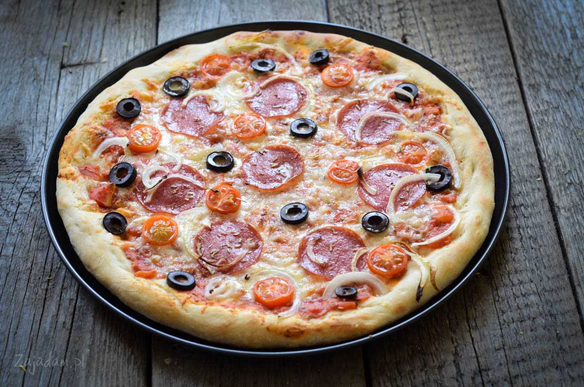 Дрожжевое тесто для пиццы: 7 очень вкусных рецептов