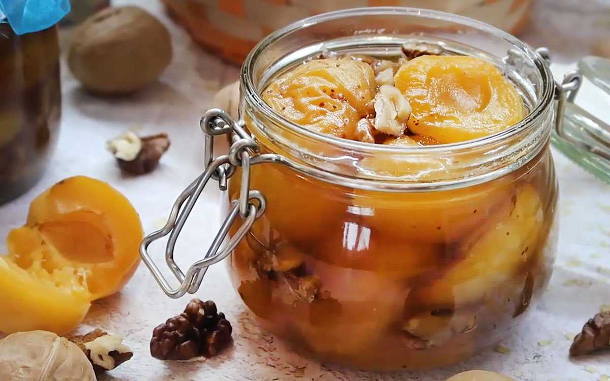 Варенье из абрикосов с ядрышками на зиму: простой рецепт с фото пошагово