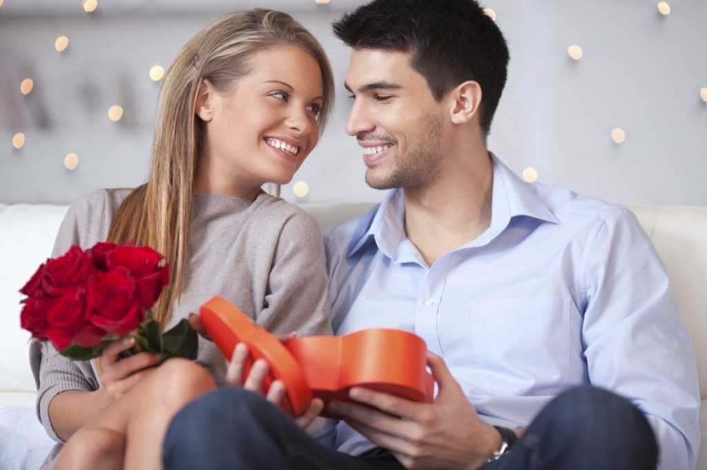 Почему мужчина не дарит подарки своей женщины: отвечает психолог