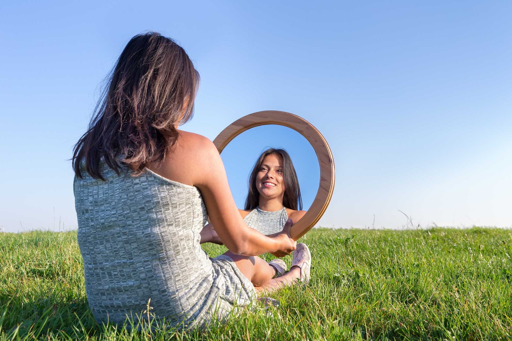 Как полюбить себя, начать уважать себя и жить в гармонии с собой: практика из 15 действий