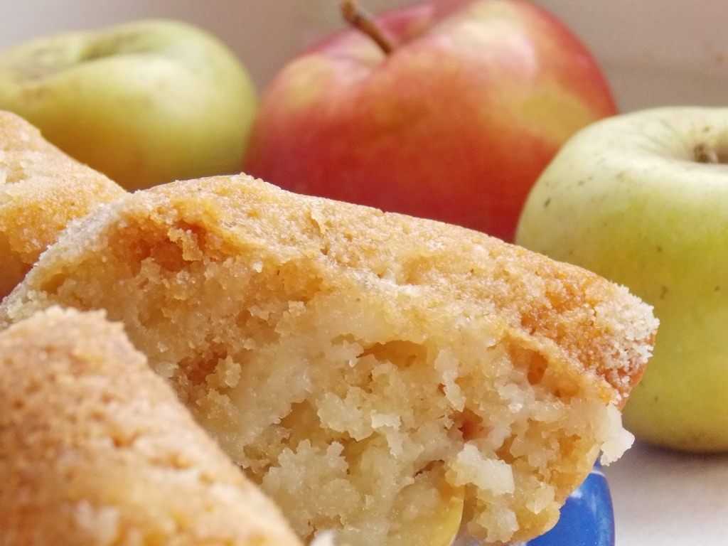 Манник с яблоками - как приготовить на кефире или сметане в духовке или мультиварке по рецептам с фото