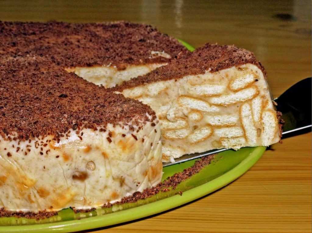 Торт со сгущенкой – 10 быстрых и вкусных рецептов