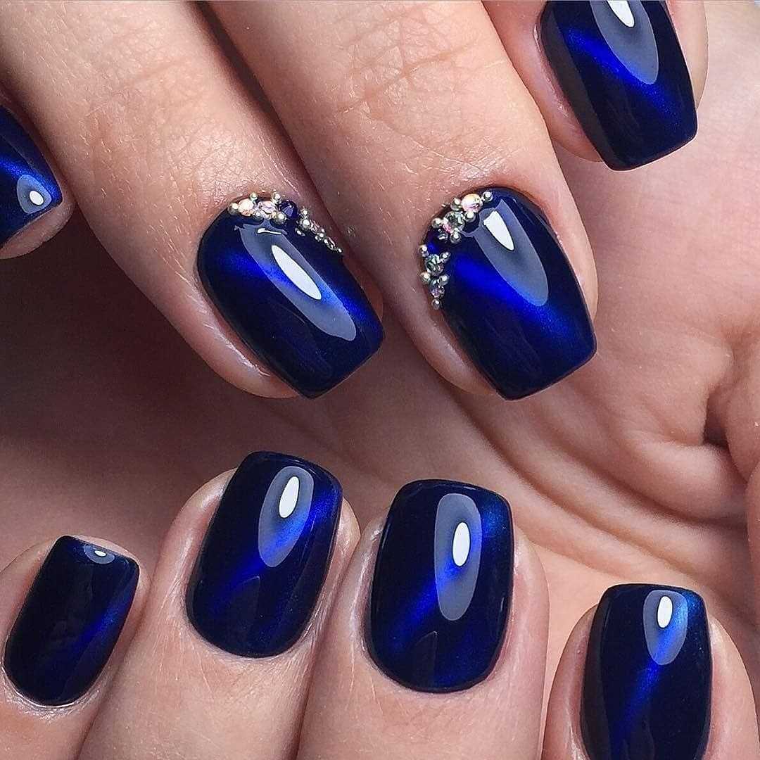 Ногти гель синий