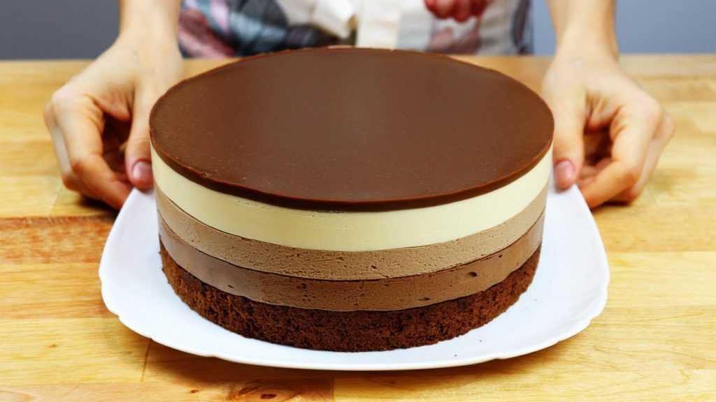 Торт «три шоколада» – пошаговые рецепты эффектного десерта. готовим вкуснейший муссовый торт «три шоколада» по пошаговым рецептам