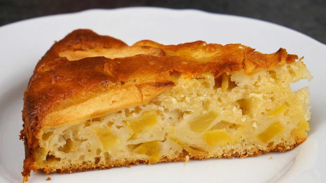 Яблочный пирог в духовке на кефире простой