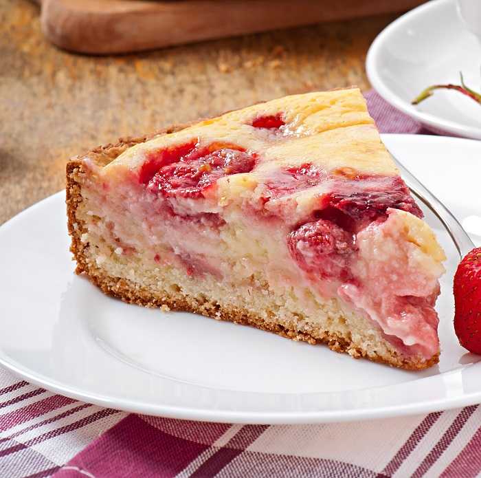 Пирог с клубникой в домашних условиях – простые и вкусные рецепты